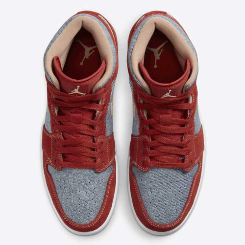 De Nike Air Jordan 1 Mid SE Denim is een remake van de originele Air Jordan